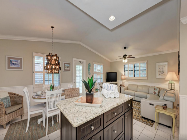 Holmes Beach Vacation Rental with Heated Pool & Spa – Steps to Gulf